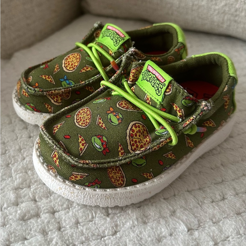 Hey Dude Kids Sneakers - Ninja Turtles size c7